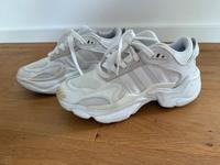 Adidas Sneaker in 37 1/3 Hessen - Hessisch Lichtenau Vorschau