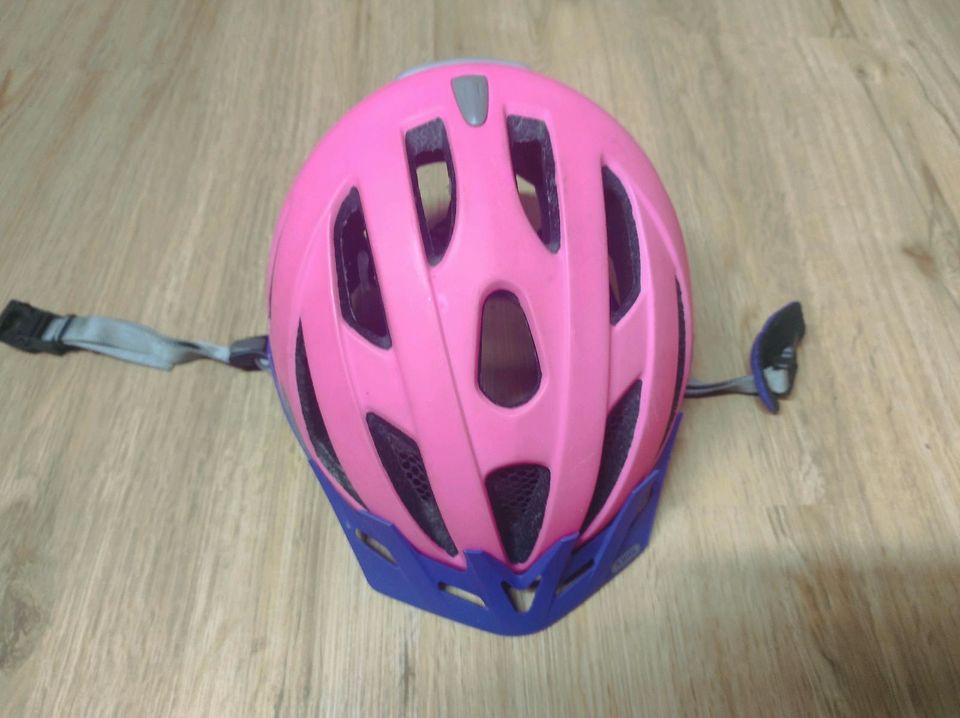 Fahrradhelm von Abus mit Beleuchtung, verstellbar in Lohfelden