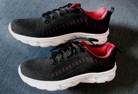Sneakers Schuhe Schwarz Rot Neu Hessen - Kassel Vorschau