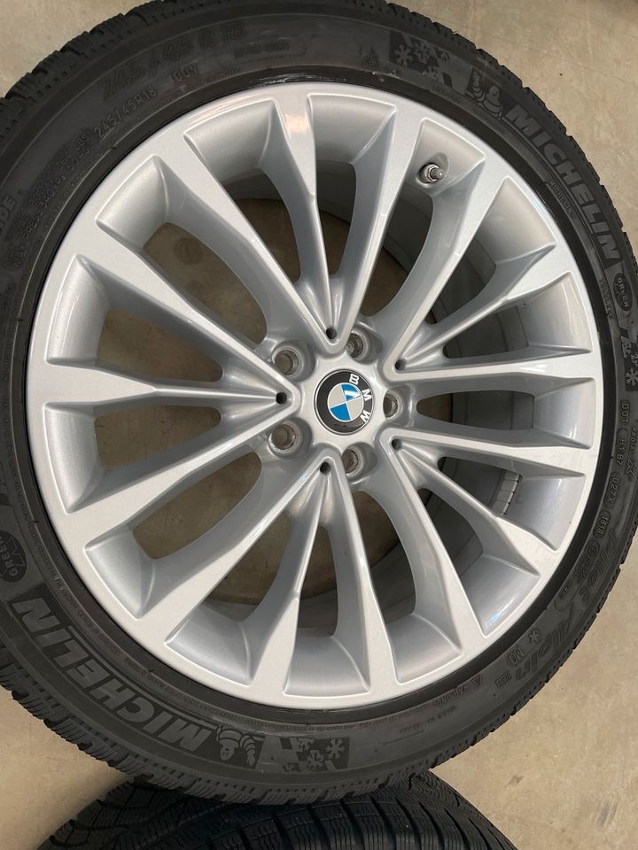 Originale BMW 5er G30 G31 Winterreifen Räder 245/45 R18 Zoll in Oberhonnefeld-Gierend