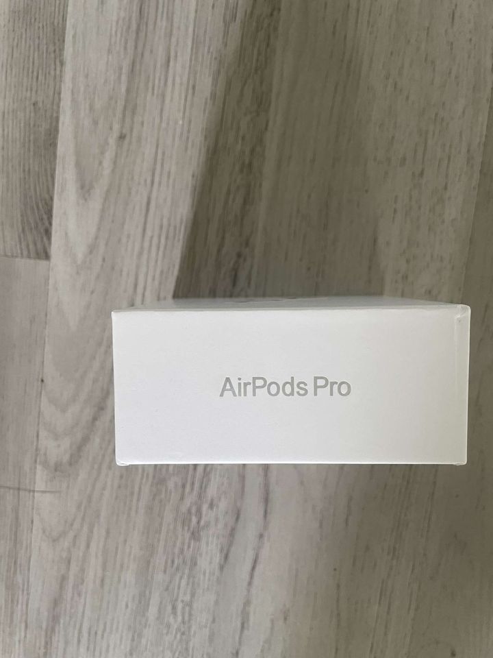 Apple AirPods 2nd Generation  Original mit Rechnung in Düsseldorf