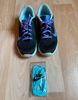 Nike Sneaker mit extra Schnürsenkel Größe 41 Hessen - Biedenkopf Vorschau