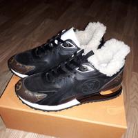 NEU Original Louis Vuitton Sneaker mit Pelz Gr. 37 Innenstadt - Köln Altstadt Vorschau