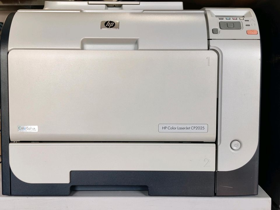 Drucker HP Color LaserJet CP2025 inkl. Ersatztoner in Westerstede