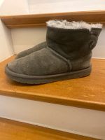 Echte Lammfell Boots wie UGG Boots Größe 37 Duisburg - Duisburg-Süd Vorschau