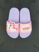 Einhorn Regenbogen Badeschuhe Gr. 28 Badeschlappen  Hausschuhe Nordrhein-Westfalen - Kamen Vorschau