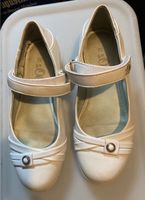 Weisse Ballerina Schuhe in Größe 32 Baden-Württemberg - Lörrach Vorschau