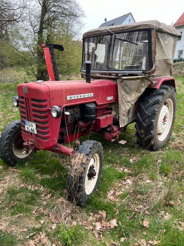 Traktor/ Schlepper Mc CORMICK D432 in Hetzles