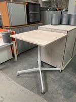 Konferenztisch Stehhöhe Steelcase Akazie Dekor 100 cm, 4x Frankfurt am Main - Ostend Vorschau