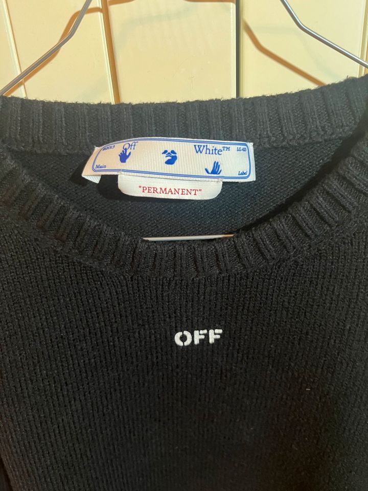 Off white pullover in Hamburg