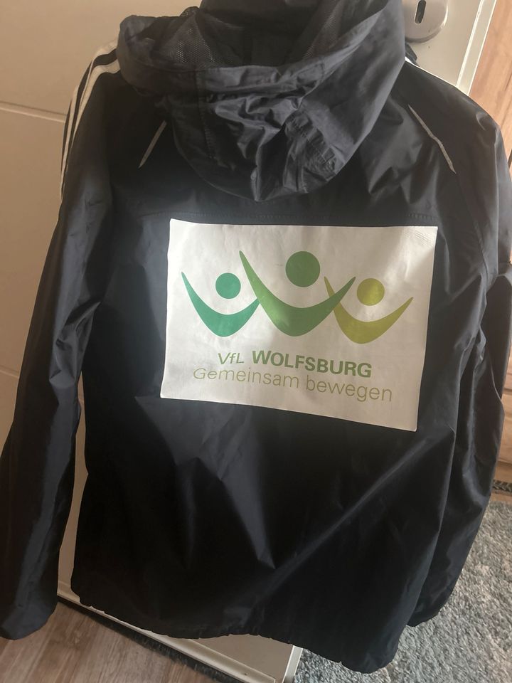 VFL Wolfsburg Windjacke in Oschersleben (Bode)