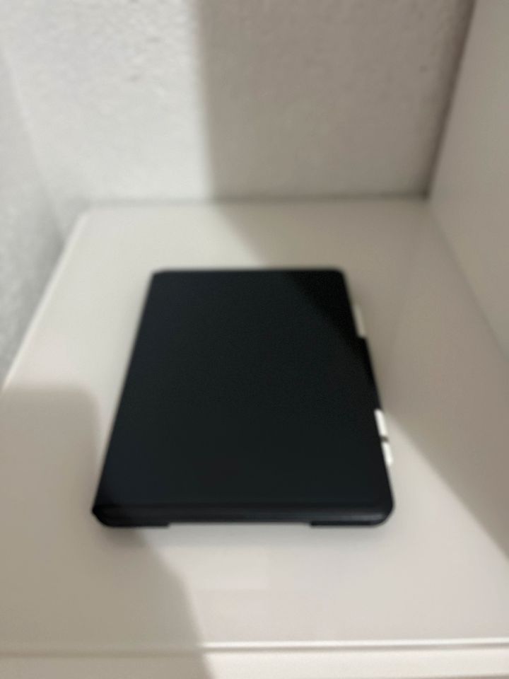 Apple IPad 7. Generation + Logitech Slim folio in Neuwied