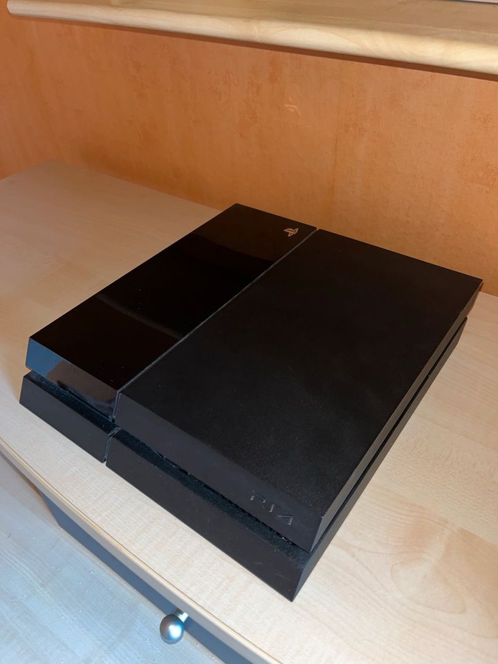 Playstation 4 500GB in Leipzig
