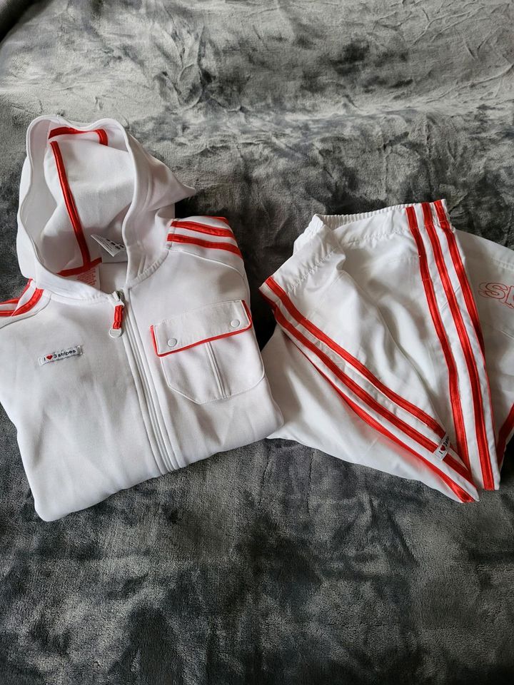 Adidas ,Sport- Bekleidung, Jacke, Hose in Pappenheim