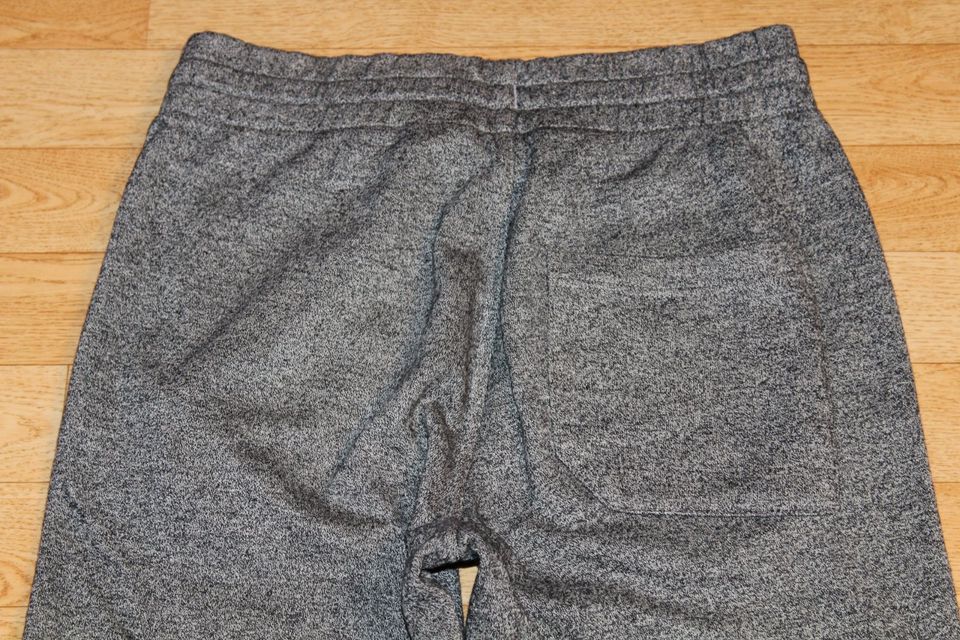 ** H&M ** Sweathose /Jogging-Hosen Gr.XS in Troisdorf