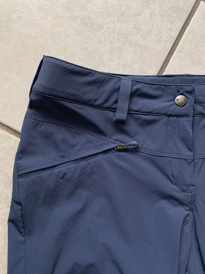 Salomon Wayfarer Capri Trekking Wander Hose 38/M blau Shorts in Merzig