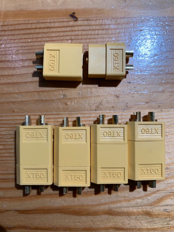 XT60 Stecker Buchse für LiPo Akkupacks, Akkubank, Powerstation in Melsungen