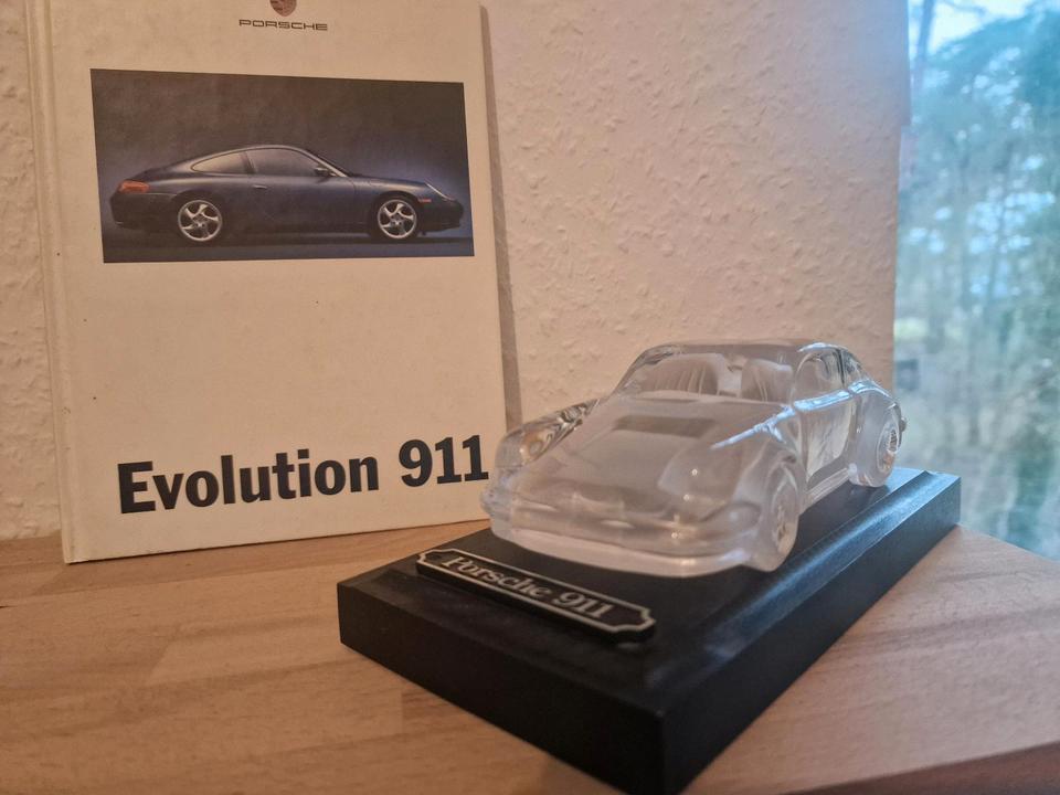 Magic Crystal Glasauto's Ferrari Testarossa und Porsche 911 in Biesenthal