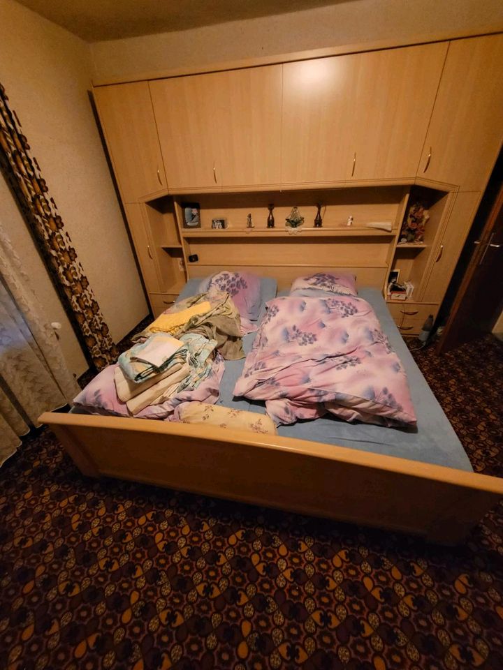 Komplettes Schlafzimmer für Selbstabholer zu verschenken in Lahnstein