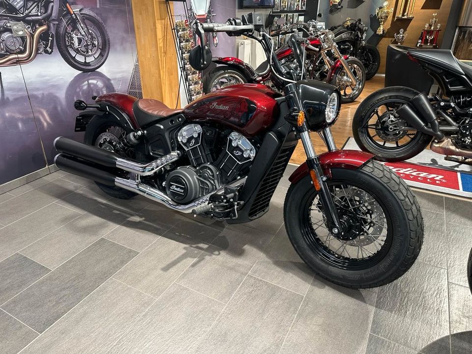 Indian Scout Bobber Twenty Maroon in Dauchingen