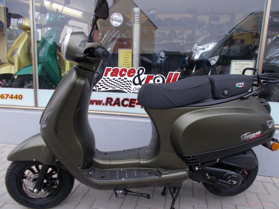 GTS Toscana Exclusive 50i Roller Retroroller Motorroller in Euskirchen