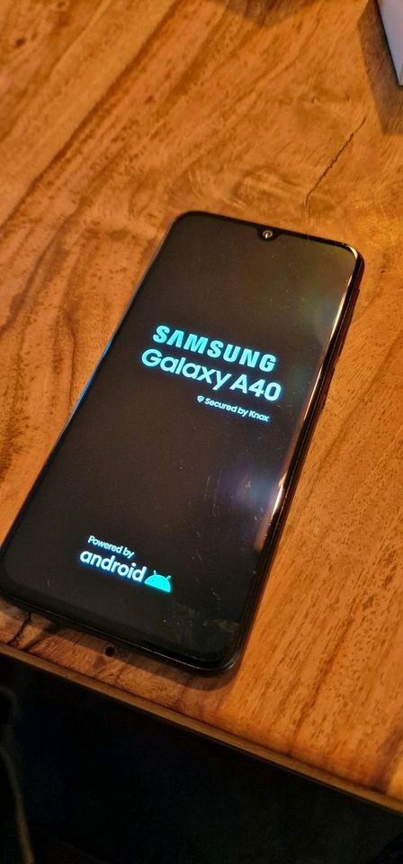 Samsung Galaxy A40, black, 64 GB, voll funktionsfähig, Smartphone in Großostheim