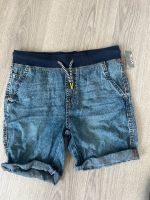 Kurze bequeme Jungen Hose Jeans 128 blau Gummizug Bund Sachsen-Anhalt - Helbra Vorschau