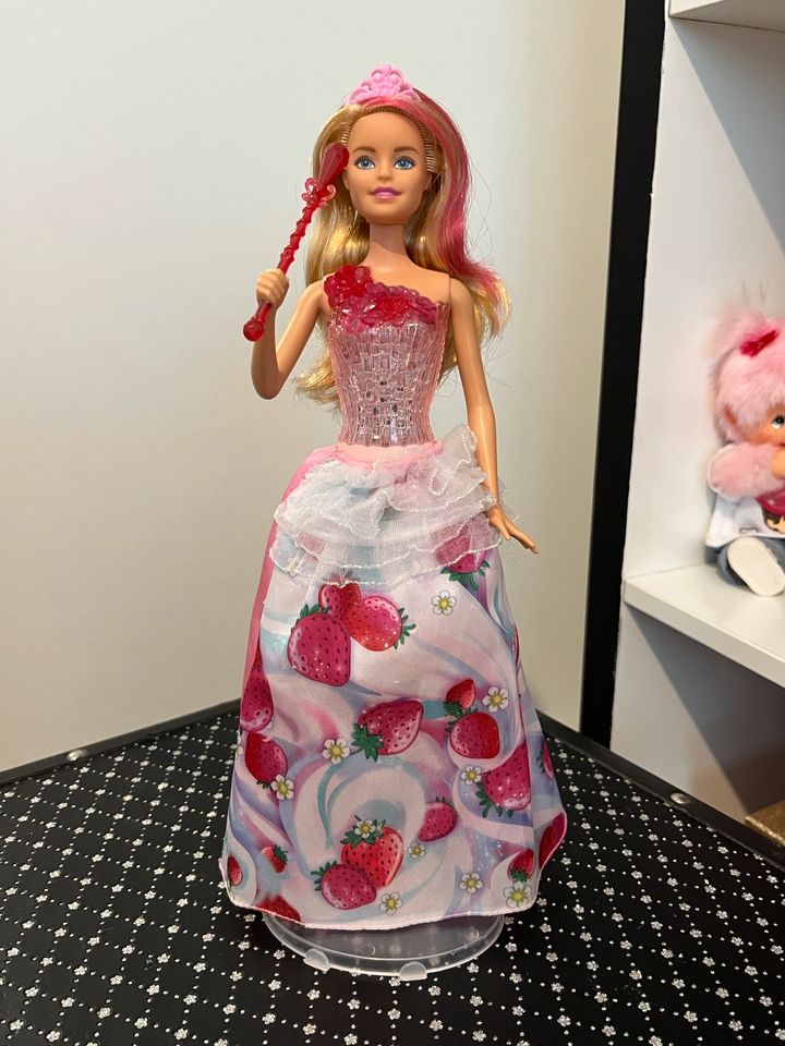 Barbie Puppen Mattel versch. in Hannover