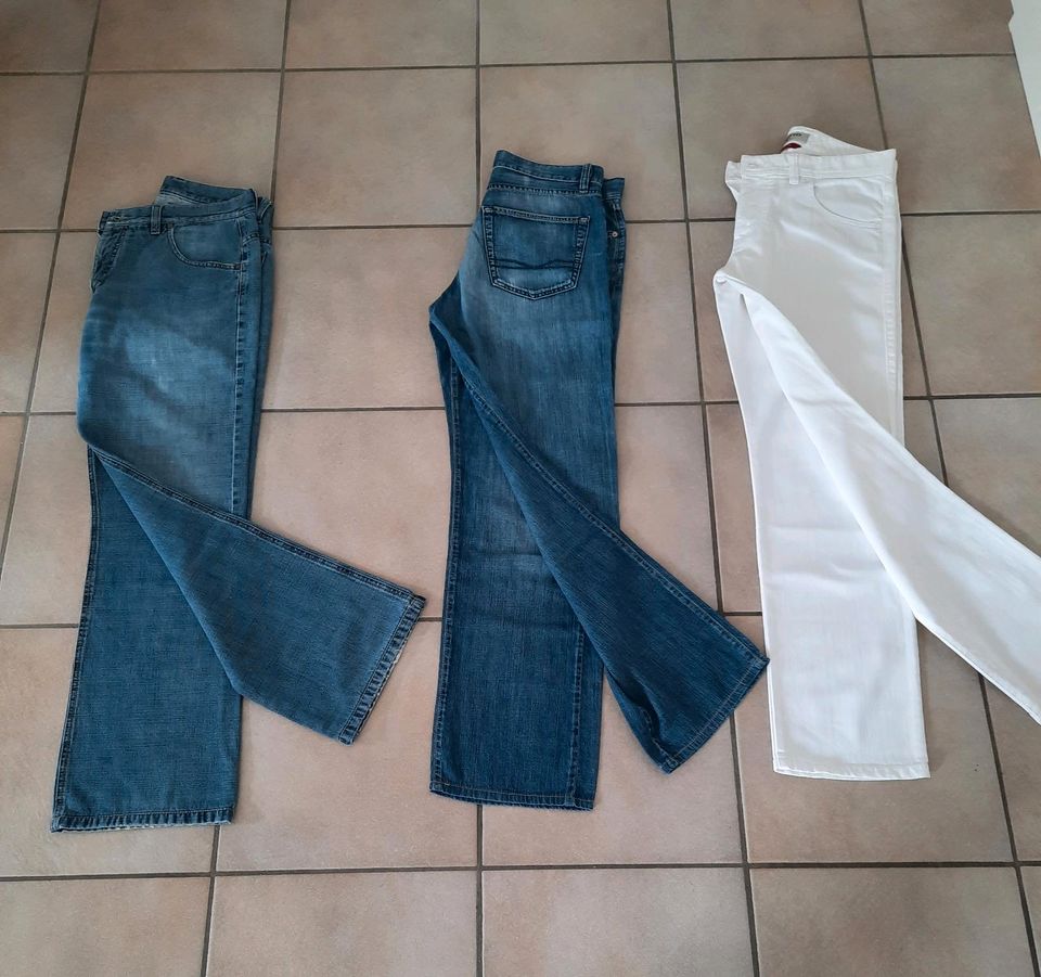 Herren JEANS   je 14 Euro in Rückersdorf