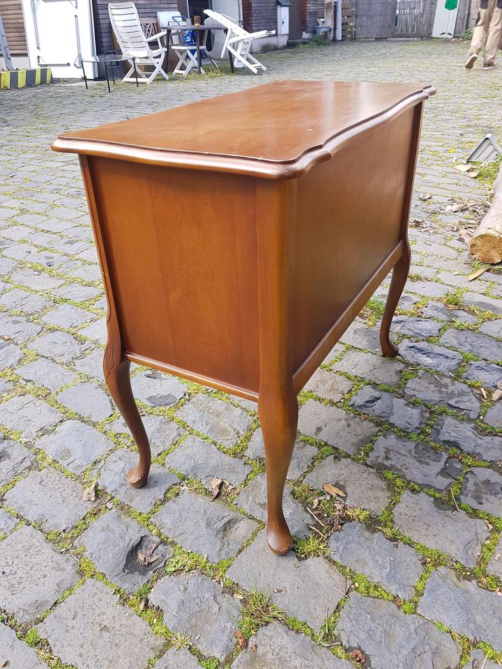 Kleine Kommode, vintage, Chippendale- stil,  wiener Geflecht in Köln