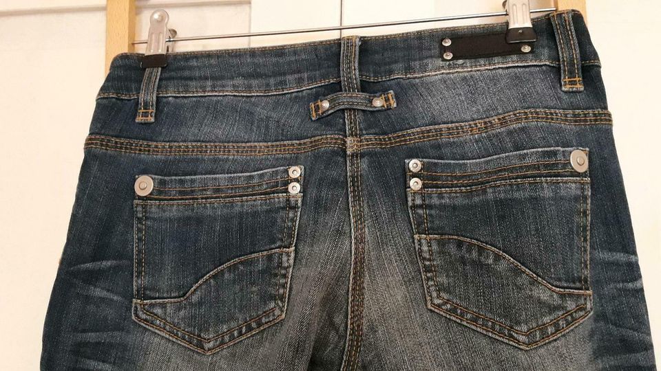 Jeans 3suisse used look 36 lang Bootcut in Karlsruhe