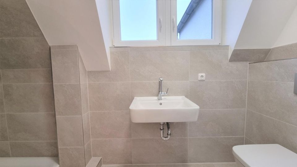 Maisonette-Wohnung neu renoviert mit Einbauküche in Gladbeck zu vermieten. in Gladbeck