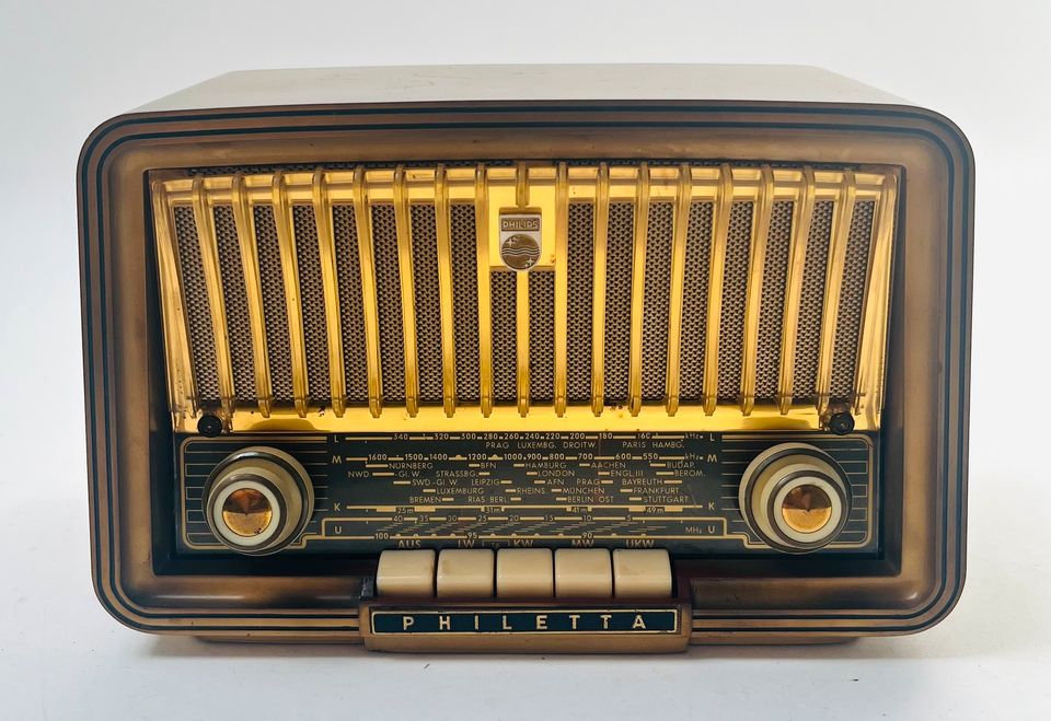 Philips Philetta BD263U Radio Vintage 50er Jahre Bakelit Gold in Schwarme