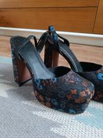 Hohe dunkle Blumen Schuhe Berlin - Neukölln Vorschau
