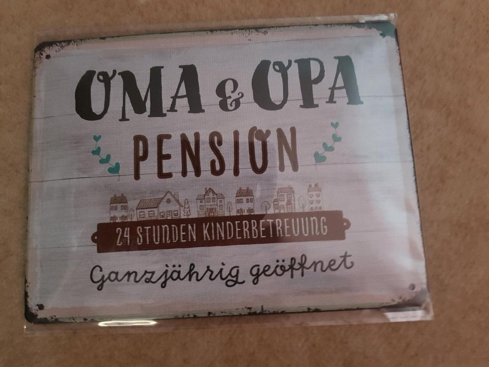 Blechschild Pension Oma & Opa in Leipzig