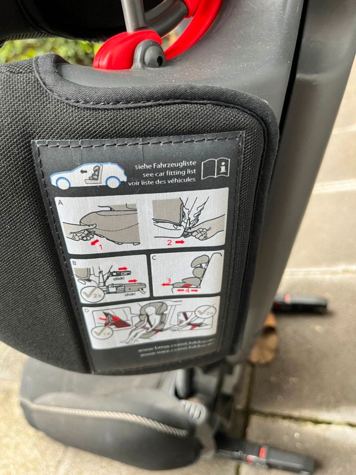 BMW Kindersitz schwarz mit Isofix und höhenverstellbar in Heidelberg