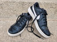 Nike Court Royale Sneaker Gr. 36,5 Sachsen - Vierkirchen Vorschau