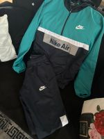 Jungen  Nike-Trainingshose Komplet S Größe Berlin - Hellersdorf Vorschau