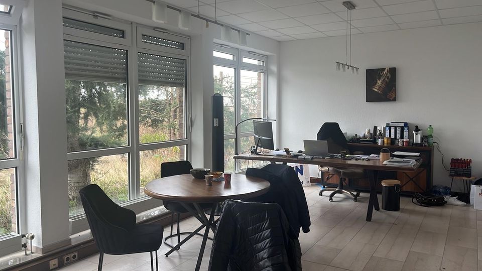 Büroetage Erdgeschoss in Villa, in Horrem  6 Räume,Küche in Kerpen