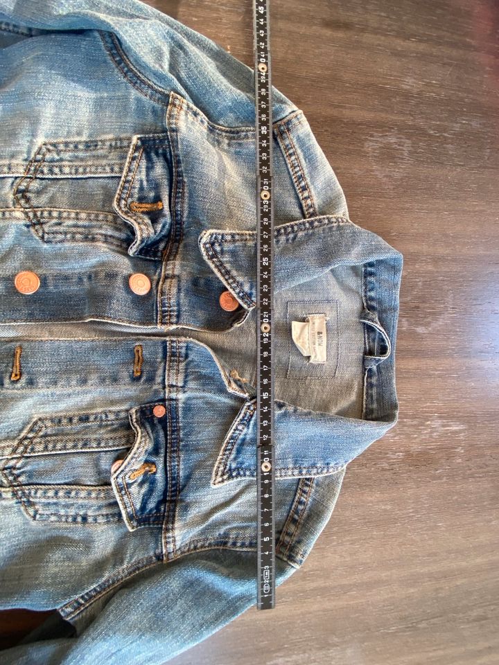 Jeans Jacke used Look kurz eng in Darmstadt