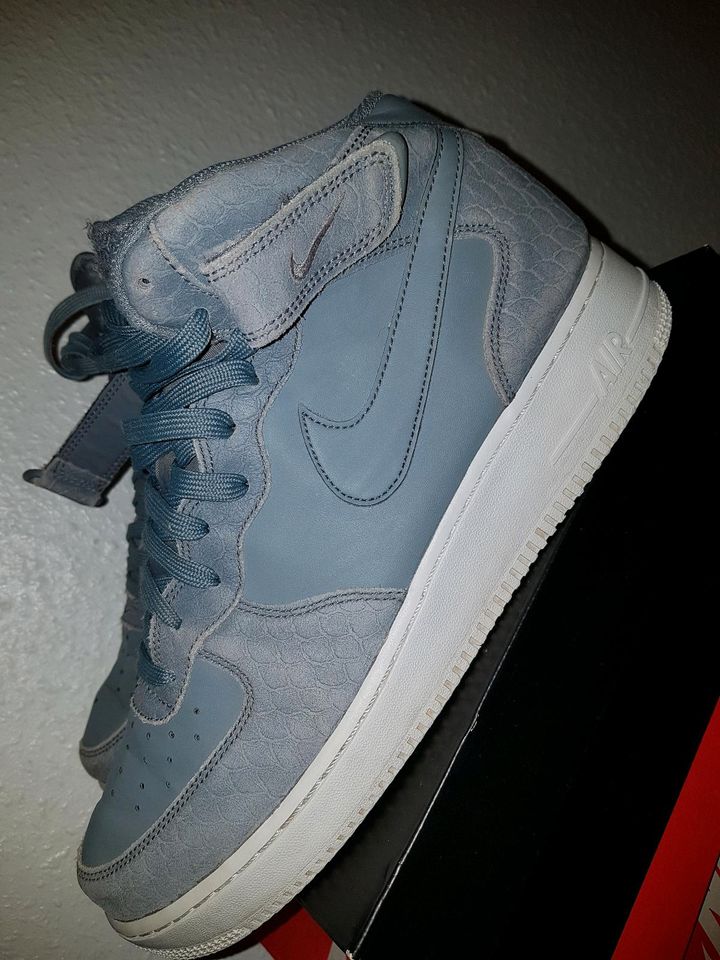 Nike Air Force One Herren Schuhe Grösse 44.5 in Berlin