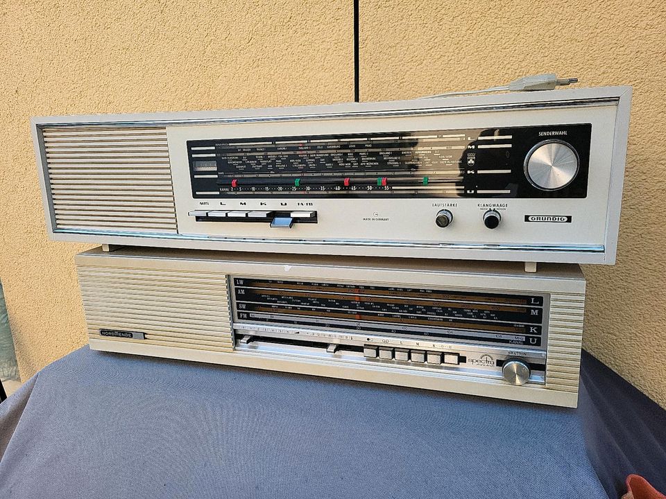 Radio Nordmende spectra phonic 4005 und Grundig type RF 150 in Hirschaid