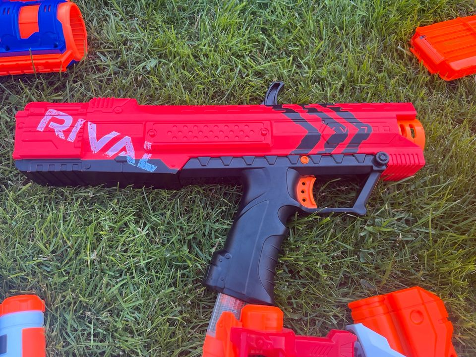 Nerf und Rival Spielzeugpistolen in Hemmingen