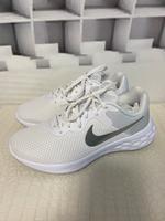 Nike Revolution 6 Road Damen Laufschuhe in Größe 37 Bayern - Würzburg Vorschau