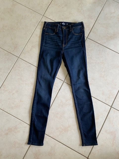 Hollister Jeans Hose High-Rise Leggins W 26 L 28 blau - neuwertig in Pohlheim