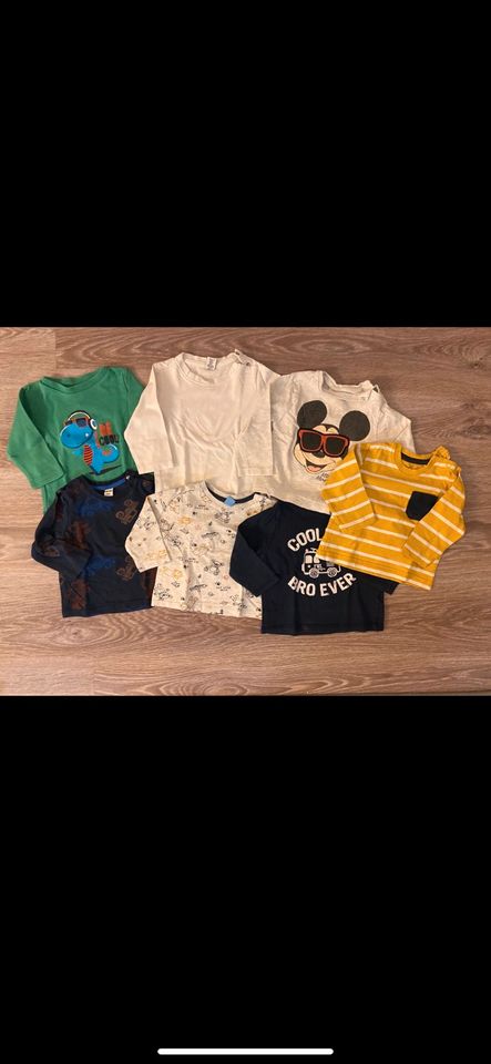 Kleidungspaket Babypaket 19tlg Babykleidung Paket Baby Junge 74 in Stechow-Ferchesar