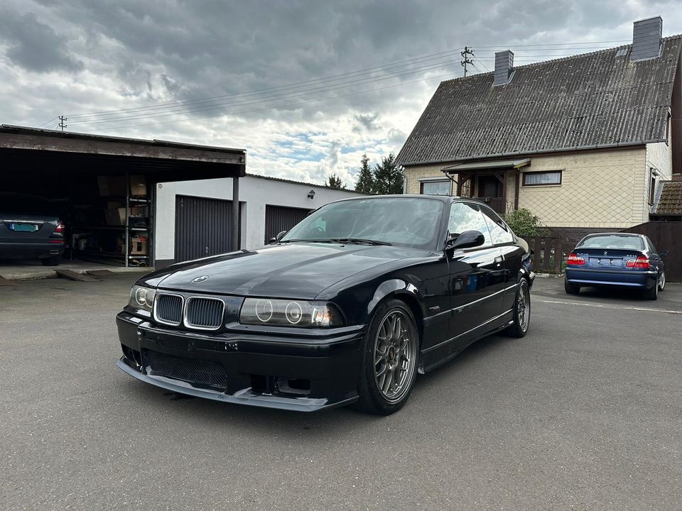 BMW M3 3.0 E36 Coupe in Bruchertseifen