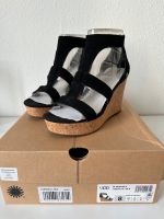 Keilsandalette - UGG - schwarz 39 Düsseldorf - Stadtmitte Vorschau