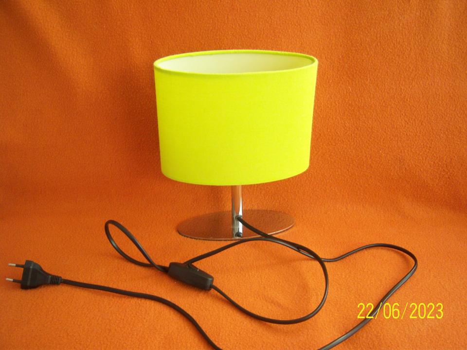 Lampe, Tischlampe,  grüner,ovaler  Schirm, 25cm hoch, Schalter in Hamburg