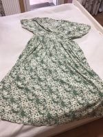 Grün geblümtes Maxikleid Kleid Gr. 46 Shein Vcay Niedersachsen - Garbsen Vorschau